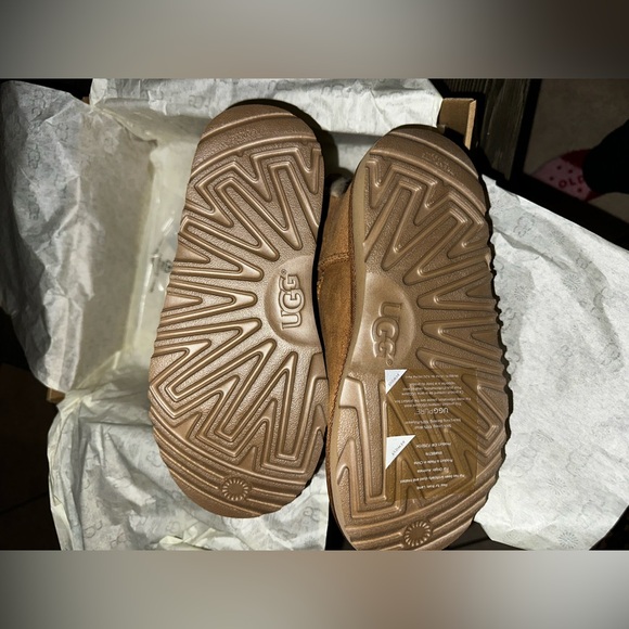 Kids UGG BAILEY BOW II CHESTNUT - Picture 15 of 15